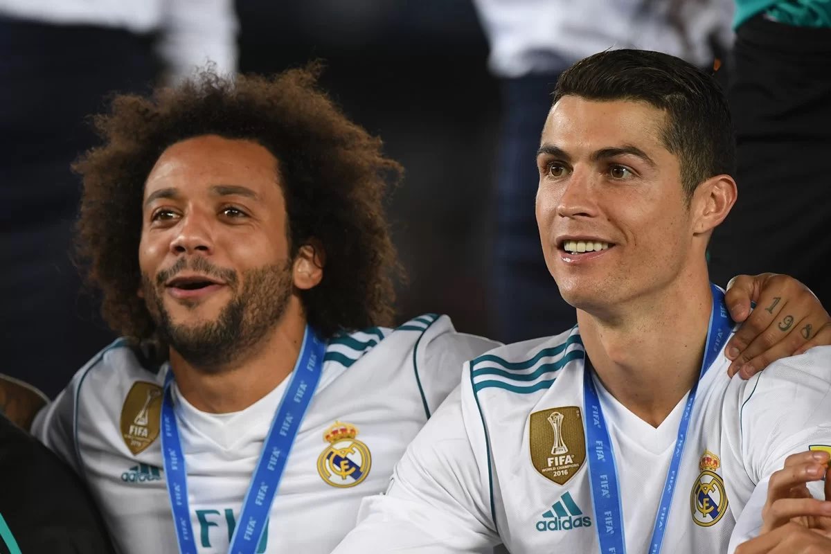 🚨 Al Nassr open talks for Marcelo.

Brazilian left-back looks forward to playing with Cristiano Ronaldo again.

[@brunoandrd]