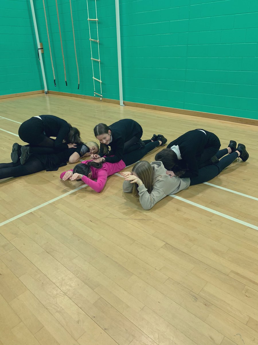 Mrs Hamilton tweet media