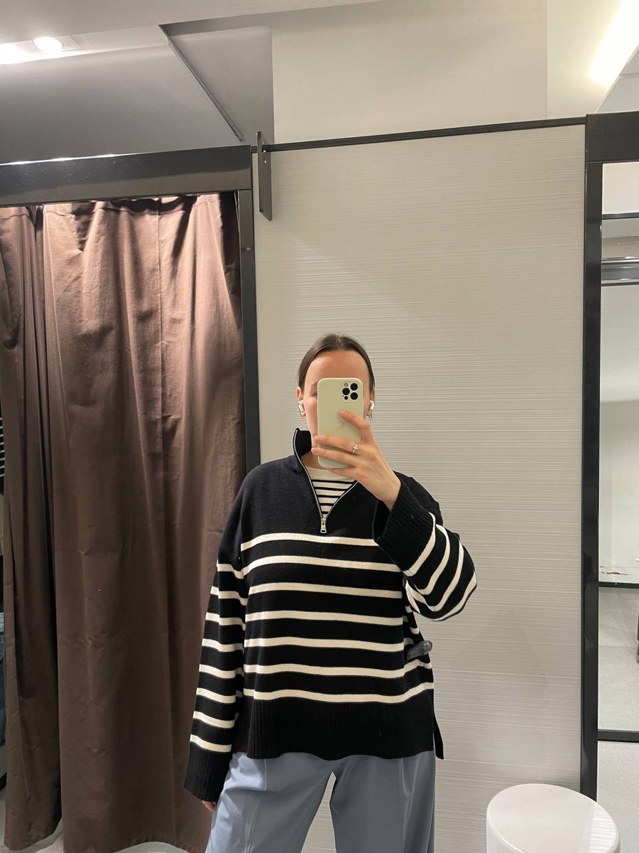 ElenaCat76's tweet photo. Shopping in Zara https://t.co/JNexa2FMdJ