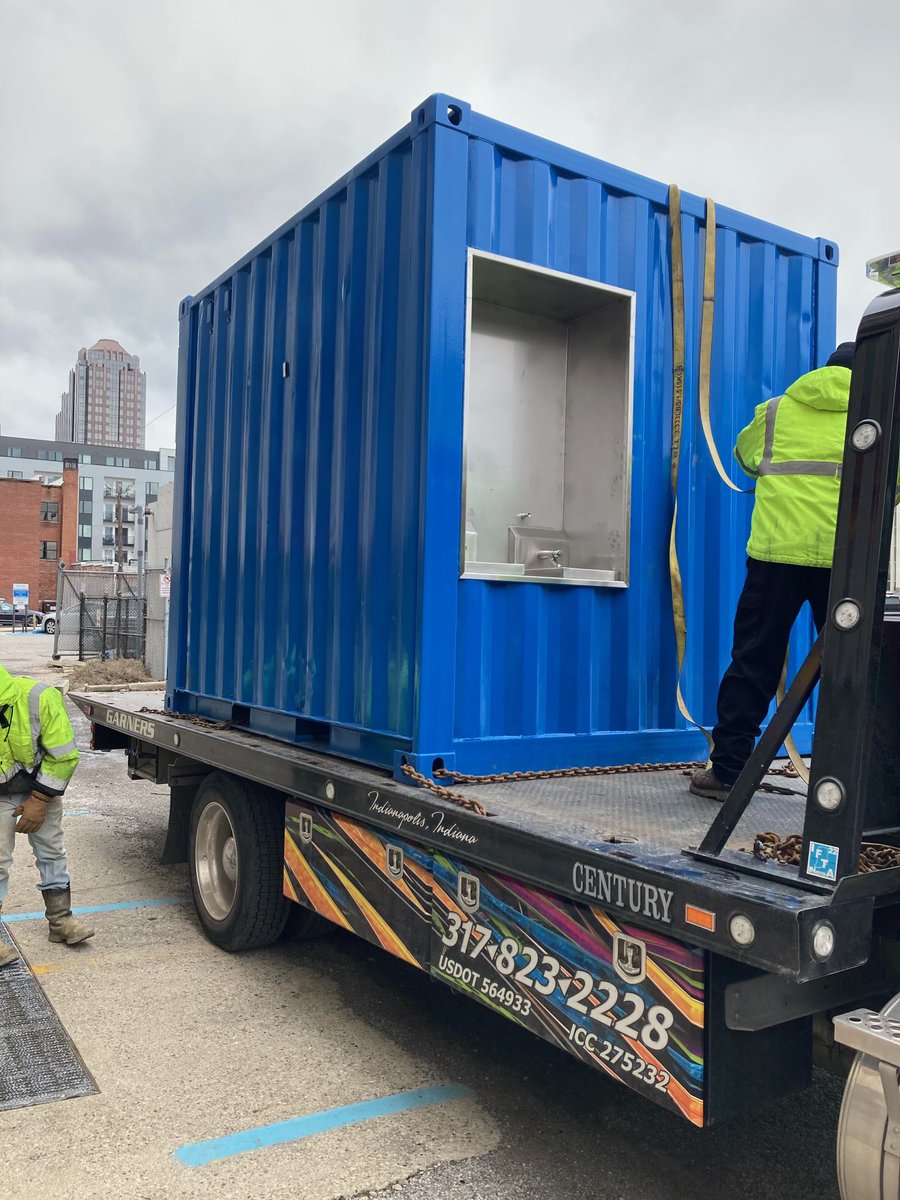 Downtown neighbors, both sheltered and unsheltered, can now take advantage of the new public restrooms at our Safe Distribution site, Old City Hall.  Painted Indy blue, these restrooms feature hand washing stations, plus 5min timed-locks and purple light.