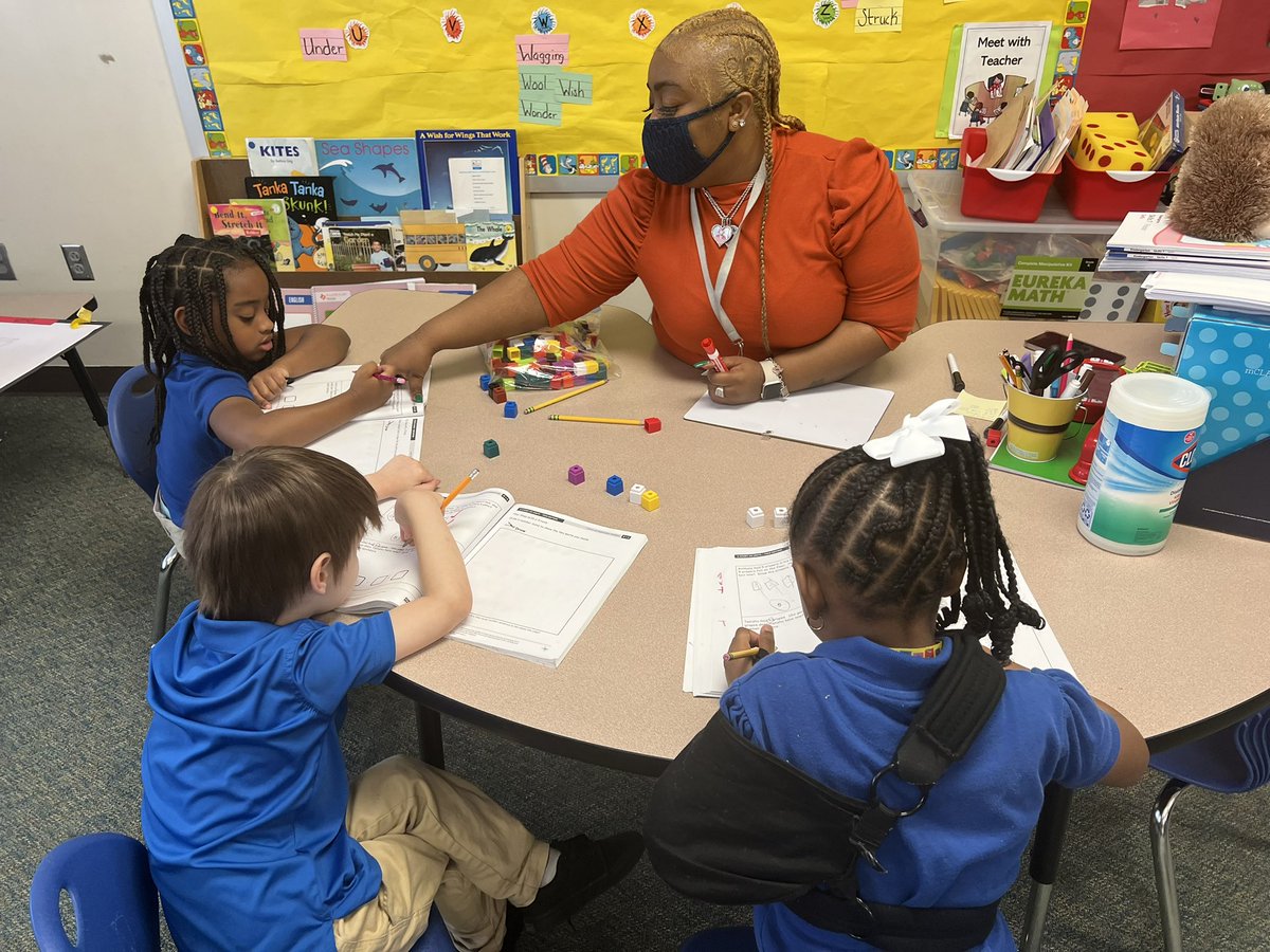 MajorElementary's tweet image. Represent subtraction story problems using objects, drawing, expressions and equations. #smallgroup
