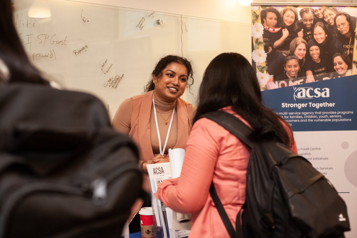 greencareerca's tweet photo. This Saturday we were joined by 16 vendors and 200+ attendees at our Green Career Fair. Vendors shared with youth information about current and future #greenjobs, and the food by our caterer was amazing! Click here to watch a recap video of our event: https://t.co/6BGpjfDhPX https://t.co/luJODfA5pE