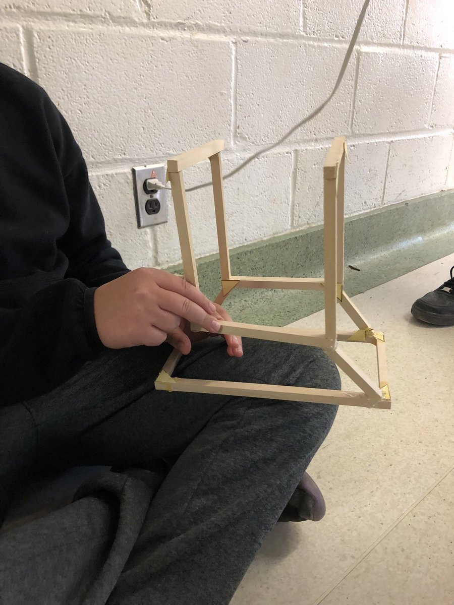 inthavaly's tweet photo. Hydraulics structures Day 3! @FaywoodABC @LC2_TDSB #tdsb https://t.co/phxnLckjAu