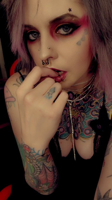 Hope you guys have a great day 🖤 https://t.co/ddfZxiAmds<a href="/tag/art"class="tags"><span>#art</span></a><a href="/tag/tattoo"class="tags"><span>#tattoo</span></a><a href="/tag/onlyfansmodel"class="tags"><span>#onlyfansmodel</span></a><a href="/tag/onlyfansgirl"class="tags"><span>#onlyfansgirl</span></a><a href="/tag/of"class="tags"><span>#of</span></a>