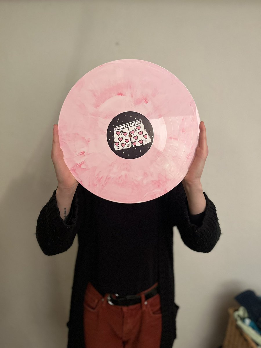 uncle_m_music's tweet photo. Die neuen catapults Vinyl sind angekommen und sehen richtig niiiice aus 😍! Die neue EP gibt’s ab Freitag 03.03. #ourcurrentlife #vinylliebe https://t.co/leTYarUF7K