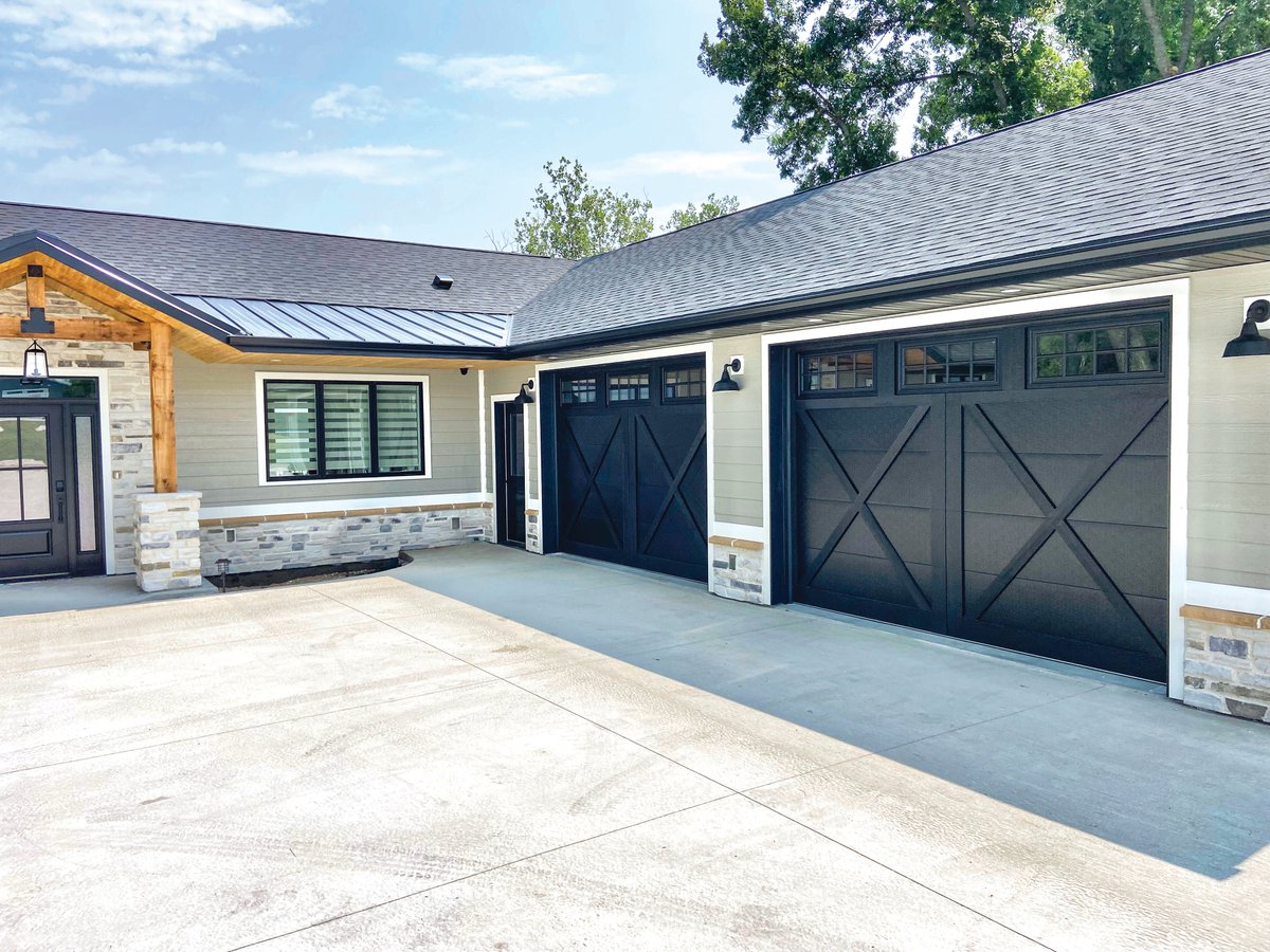 We're excited to feature Chapman Door Co on our annual calendar for this month! Chapman Door Company is an outstanding partner in Midland's dealer network. This month's installation features a stunning Steel Overlay #GarageDoor in Black that truly elevates your #CurbAppeal.