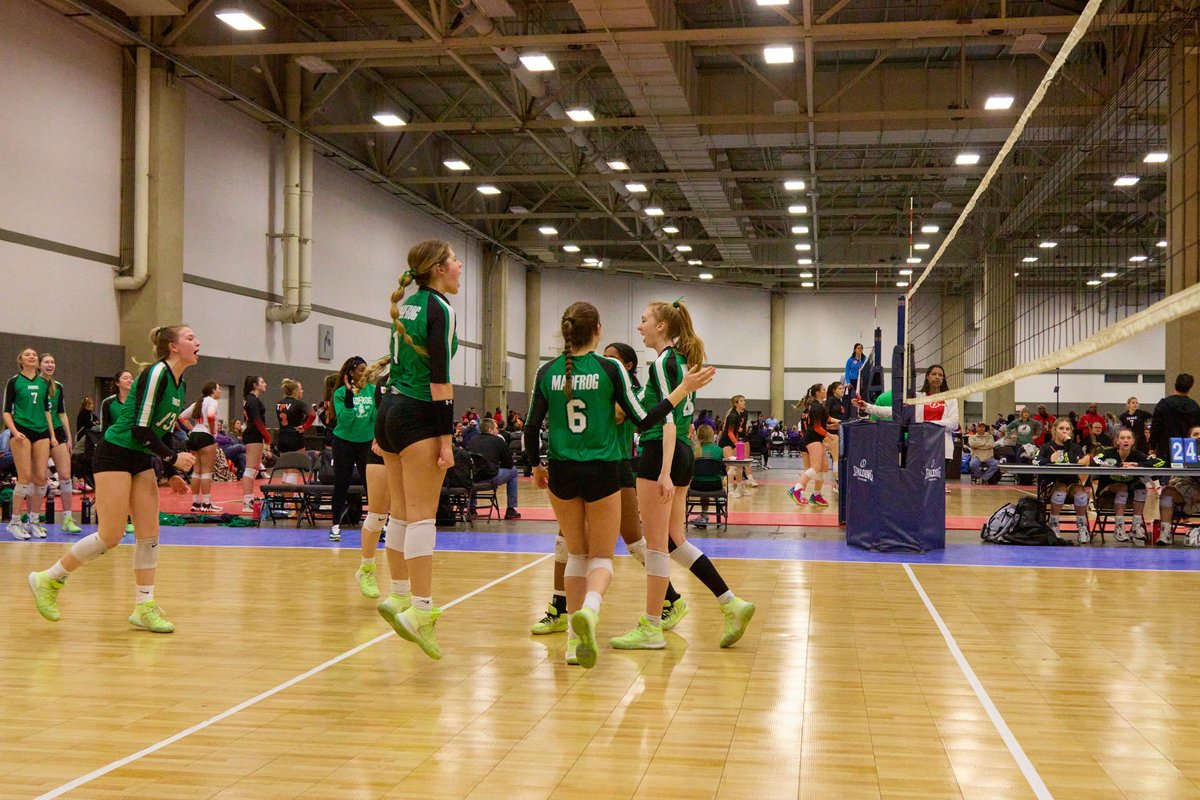 trinity_richey's tweet photo. Finished 3rd. We aren't satisfied. Love my team.
#madfrogvolleyball #2025setter #setter #settersdoitbetter #volleyball #volleyballgirls #vballrecruit2025 #coachsamwol23 #maxprepsvolleyball #prepdigtx #UANEXT @VBallrecruiter @coachsamwol23 @vballphil @Jennabanz @MADFROGVBALL https://t.co/yH0WpraKix