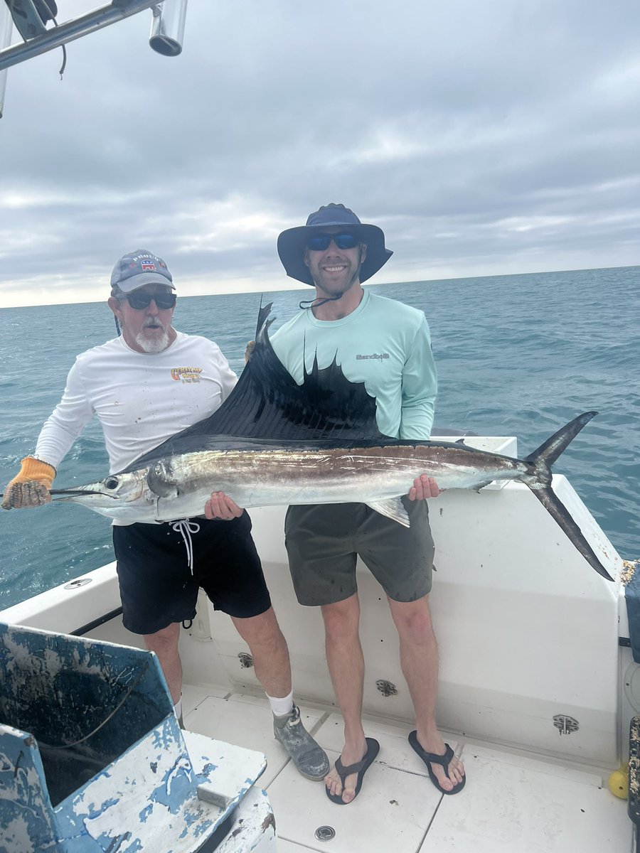 ChiefDogKevin's tweet photo. Dogs and fish!  Or fish and dogs?  Congrats to Damon on this nice sailfish! He &amp; Morgan (Colorado) also limited out on #yellowtailsnapper! #Dori approved! #fishing #keywest #flkeys https://t.co/3KxBuU4qe3