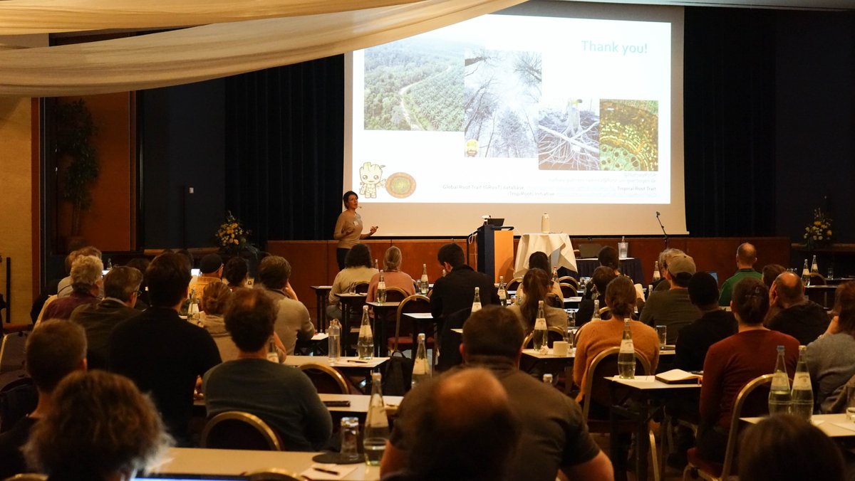 BExplo_research's tweet image. The first day of #BE2023 is soon coming to an end. We had lively discussions about infrastructure, plants, forest&amp;amp; deadwood – and we a great keynote presentation by Nathaly Guerrero Ramirez. A good start and we are looking forward to many interesting talks tomorrow!