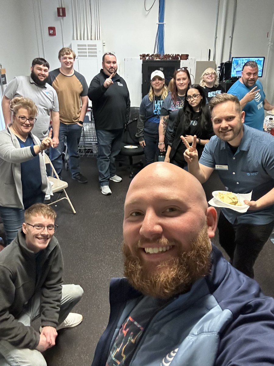 Great meeting with the Prime leaders at the Hershey store! Team is ready to CRUsh biz & FirstNet after today’s incubator! Thanks to DM Tim for scheduling a time for all of us to be together in person!  #unstOHPAble @TamiTiller1 @team_oselett @RealNickdel @Hope_Chapman @keroninc