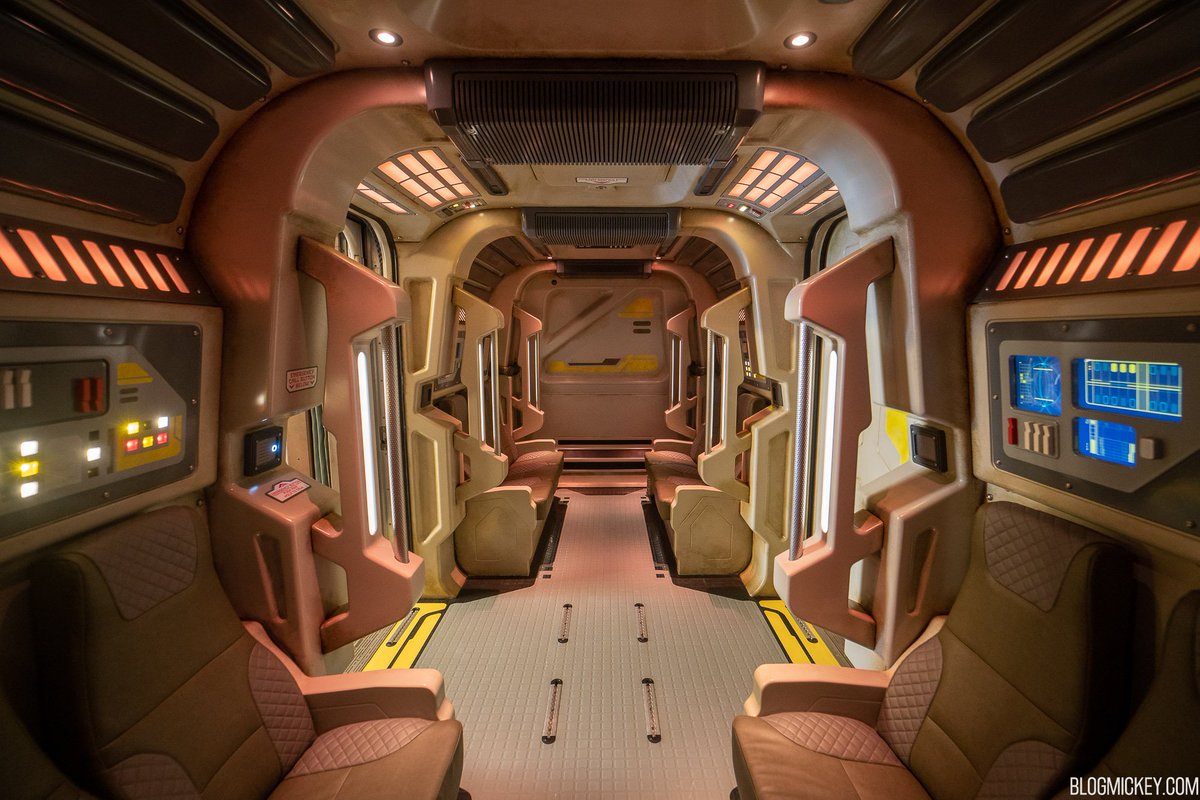 Here's your #shuttle between the #GalacticStarcruiser and #Batuu - not fancy on the outside (doesn't need to be) and gets the job done. I believe there are 3 of them in service.

#StarWars #GalaxysEdge #Backstage #BatuuEast #Disneyworld #Hollywoodstudios #DisneyParks #Orlando