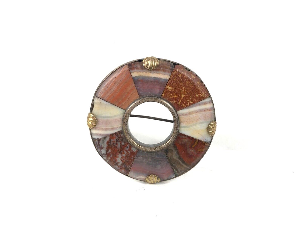 PennyRubsam's tweet image. Check out Victorian Antique Scottish Agate Sterling Silver Circle 1 7/8" Pin Brooch ebay.com/itm/4041725222…

#scottishagate #agatepin #antiquepin #sterlingagate #victorianjewelry #estatejewelry #antiquejewelry #roguesestatejewelry