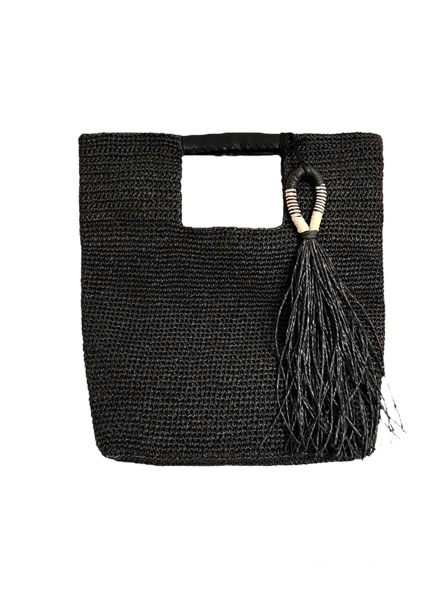 Nalanavdar1's tweet image. Always best seller #tophandle #bohohippie #birthday #etsy #mothersday #knittedbagclutch #linesbagcrochet #strohgrossetasche #sacdeplageenpail #halmstrandvaska etsy.me/3ShipIs