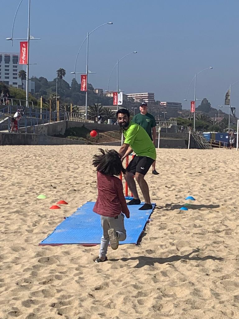 Se viene una nueva versión del <a href="/BeachCricket_Cl/">Beach Cricket Chile</a>. 
Participan 5 equipos con jugadores de distintas regiones del país  representando a sus clubes y/o equipos locales 
Será un fin de semana cargado de sana competencia, amistad y por supuesto del mejor Cricket en la playa
🏏🌊🇨🇱