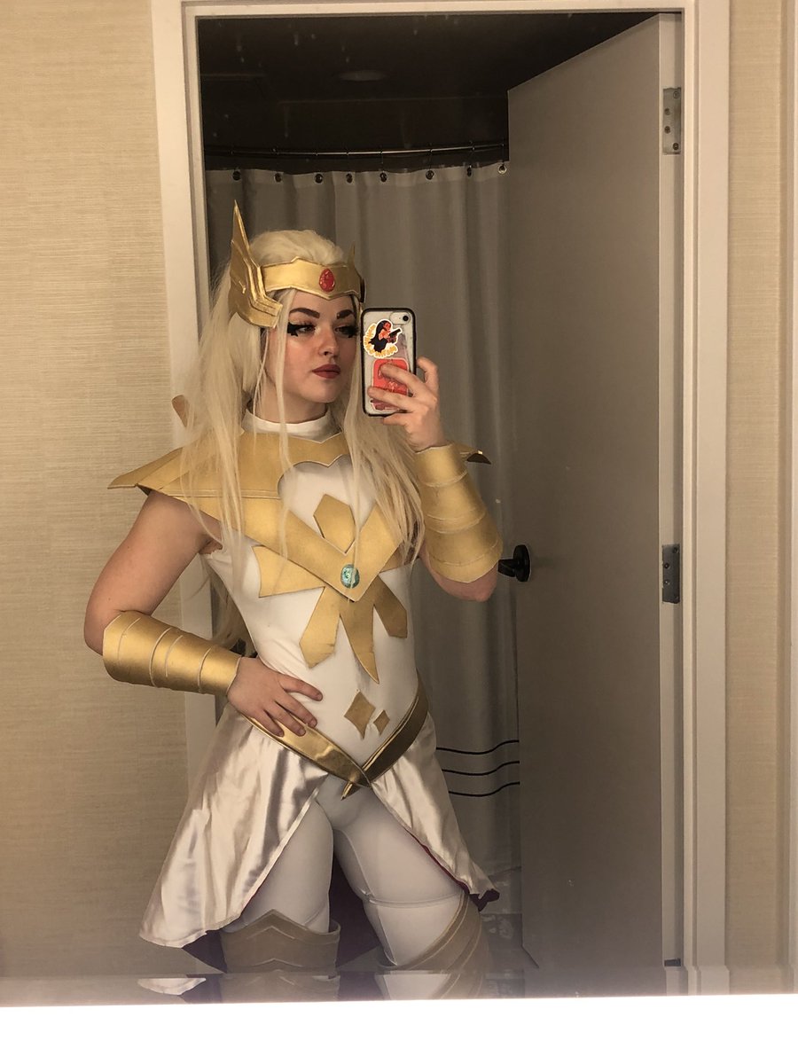 I made this cosplay in 5 days and blew up my stove doing so. Was it worth? Idk but I purchased a new stove #cosplay #katsucon #katsucon2023 #shera #adora #princessofpower #netflix