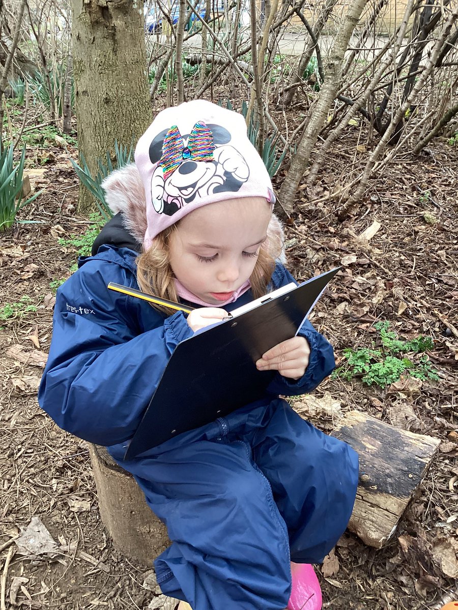 BriarHillSch's tweet image. Reception were extremely excited to discover so many mini beasts today at woodland classroom. We love outdoor learning . #EYFS #outdoorlearning #EYFSscience