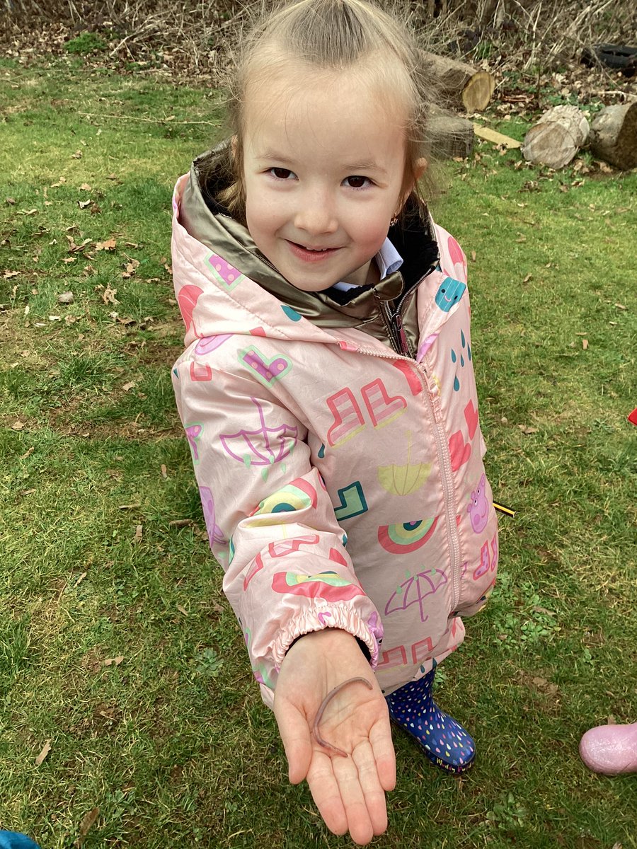 BriarHillSch's tweet image. Reception were extremely excited to discover so many mini beasts today at woodland classroom. We love outdoor learning . #EYFS #outdoorlearning #EYFSscience
