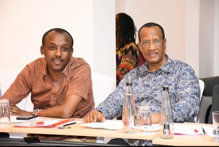 Together with other ASAL Governors, we met earlier today with PS State Department for Livestock <a href="/KimtaiHarry/">PS Harry Kimtai</a> for discussions regarding the implementation of a World Bank sponsored project. 1/3