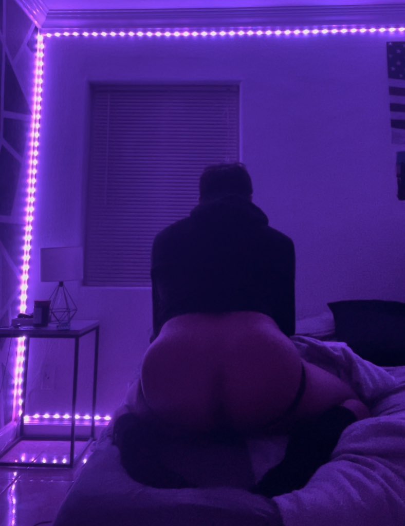 bratbttm's tweet photo. @bigcocklad12345 🥰 https://t.co/isCk9XzrpK