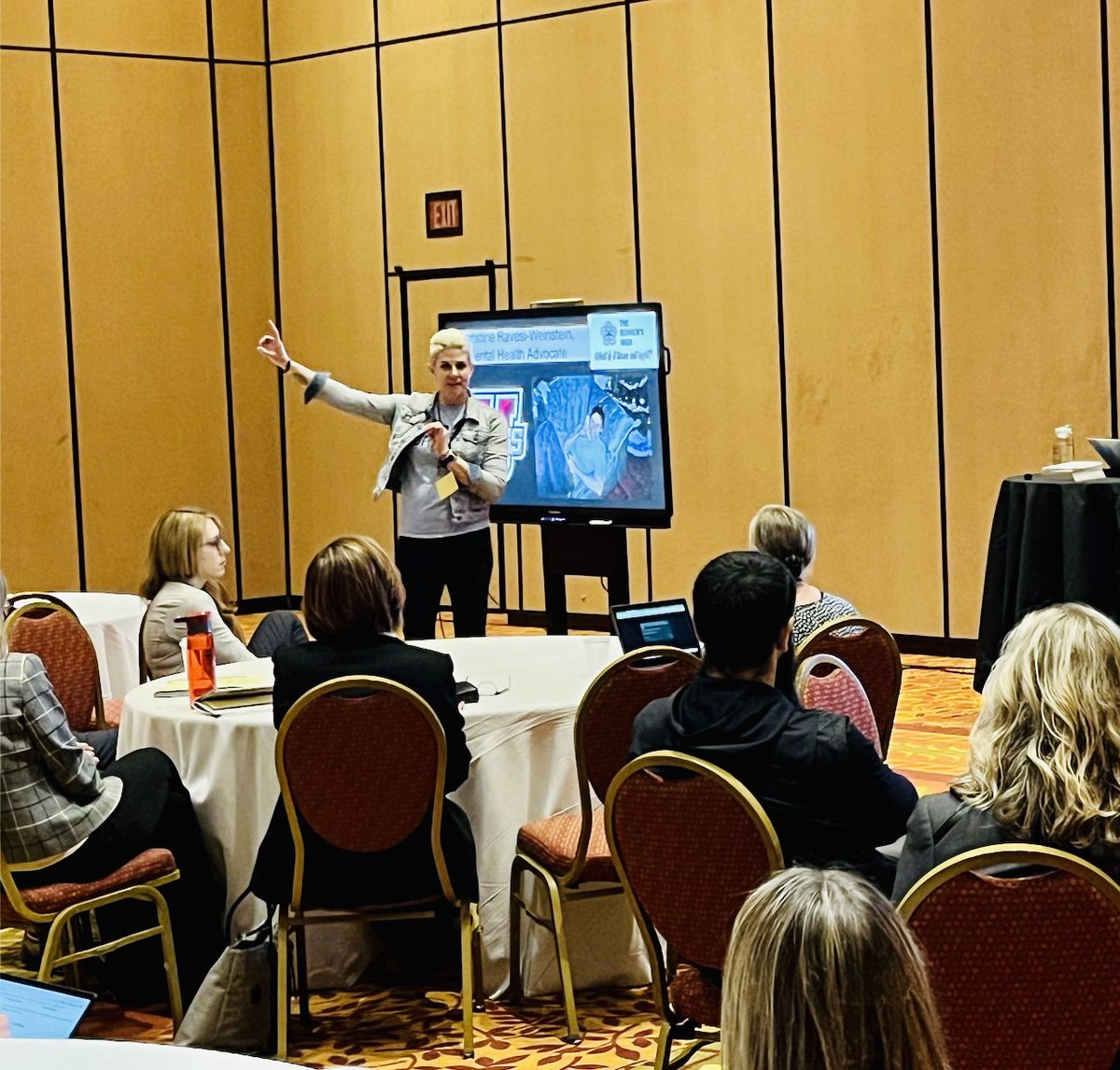 RavesiWeinstein's tweet image. Humanizing Technology. @codebreakeredu takes on @CASE_Leaders Packed session. Thank you for the opportunity. 

@mraspinall @McMenemyTweets @XFactorEdu @DrFrankRud @NJAMLE @DrP_Principal @educationhall @Gaggle_K12 

#Codebreaker #xfactoredu