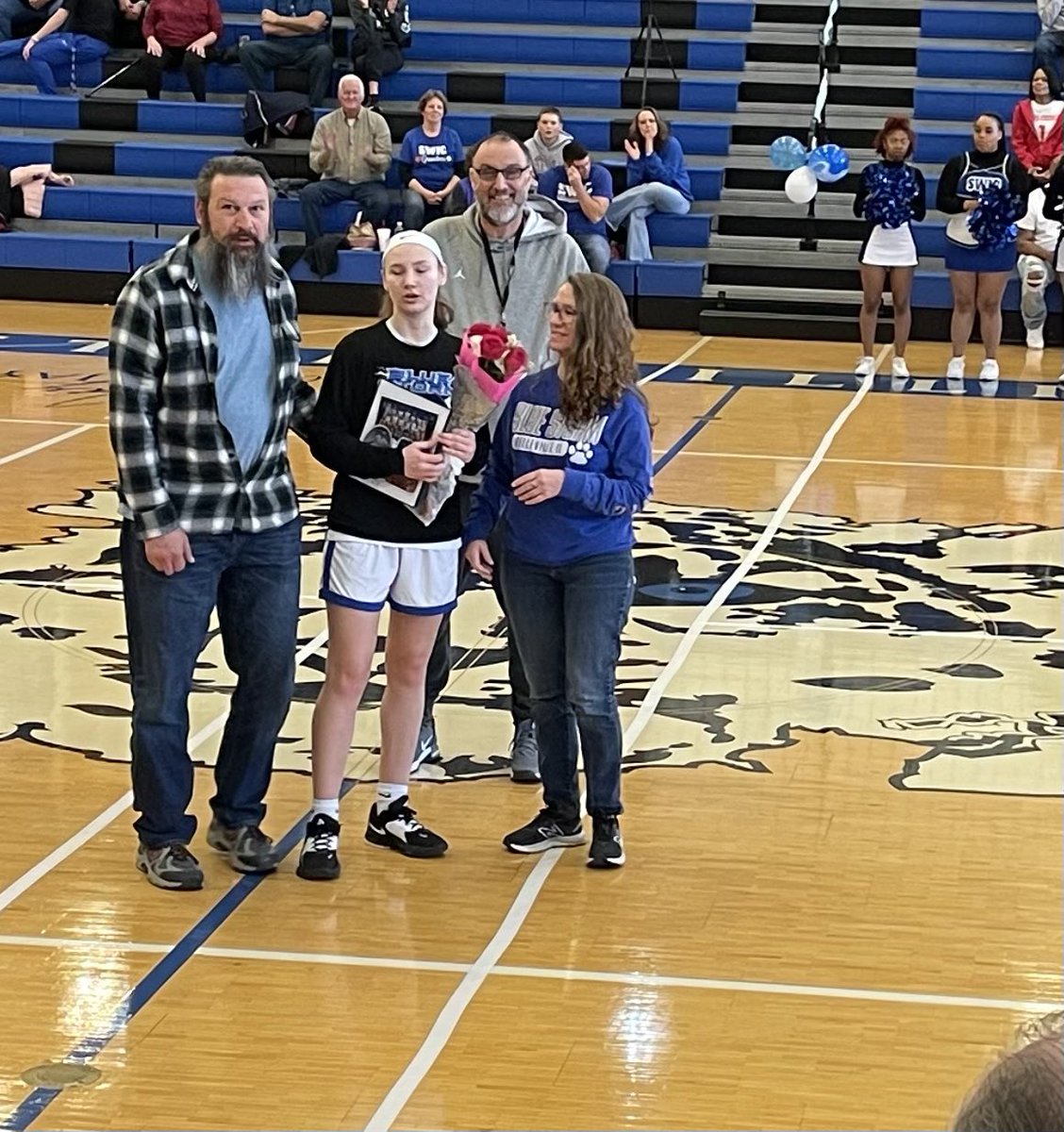 SWICWBB's tweet image. This past Saturday @SWICWBB honored our Sophomores!! 💙🖤🤍@sams_casandra @39graceriley @miah_weems @bonnie_ludlow #swicfamily #flippedthescript