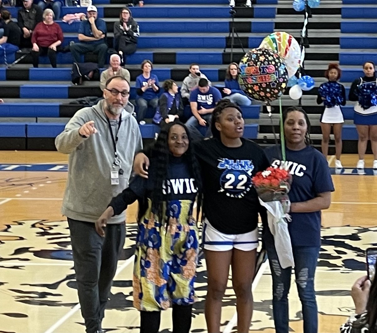 SWICWBB's tweet image. This past Saturday @SWICWBB honored our Sophomores!! 💙🖤🤍@sams_casandra @39graceriley @miah_weems @bonnie_ludlow #swicfamily #flippedthescript