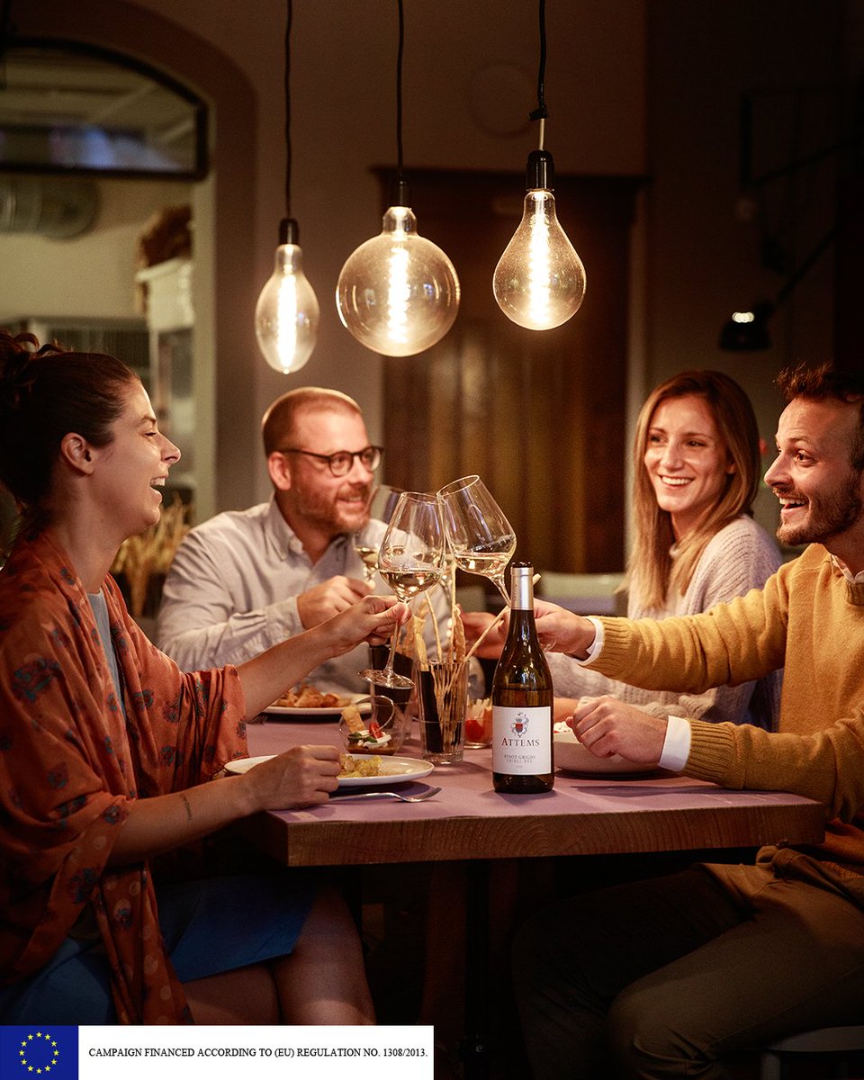 Attems_wines's tweet photo. What does joy taste like? That of a glass of wine relished in company.
#Attems #AttemsWines #Friuli #wine #Trebes #winelovers #instawine #winetime #ilbuonodelfriuli https://t.co/EOOnZV07gP