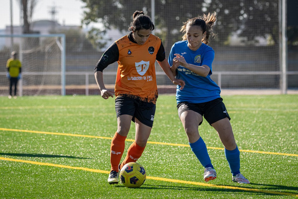 📊 DATOS J17 | #CFHuelvaFemAracenaCF 5️⃣-2️⃣

🔝1ª titularidad de <a href="/cintijudo/">Cinti Garcia</a>

⚽️ Se estrena con gol <a href="/Crmbrv22/">Ceerreeme.</a>
 
👟 Doblete de asistencias de Belén González 

#CFHuelvaFem 
#NaceUnaIlusión