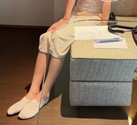 PixelLds's tweet photo. 美女同学的鞋子和袜子，味道没的说。

#恋足 #扫楼 #原味 #原味棉袜 #原味鞋子 #恋足癖 #女孩美脚 #女孩鞋子 https://t.co/IrBykUorcf