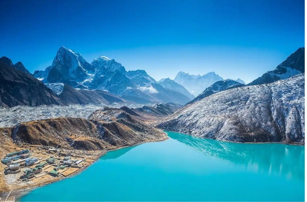 My first and favourite place for #trekking.
It's in #Nepal.can someone guess the name?
#mountains #photooftheday #mountainsarecalling  #trampinghimalaya #hikinglovers #mountainslovers #travelphotography #instagood #everest #everest_panorama_trek #sagarmathanationalpark