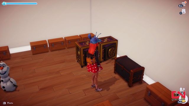 meg_stacey's tweet photo. @DisneyDLV Can you please add back the ability to place these chests outdoors again. I liked being able to have them all connected and scattered around so I didn’t have to warp to one area constantly https://t.co/9TKW2oKrkj