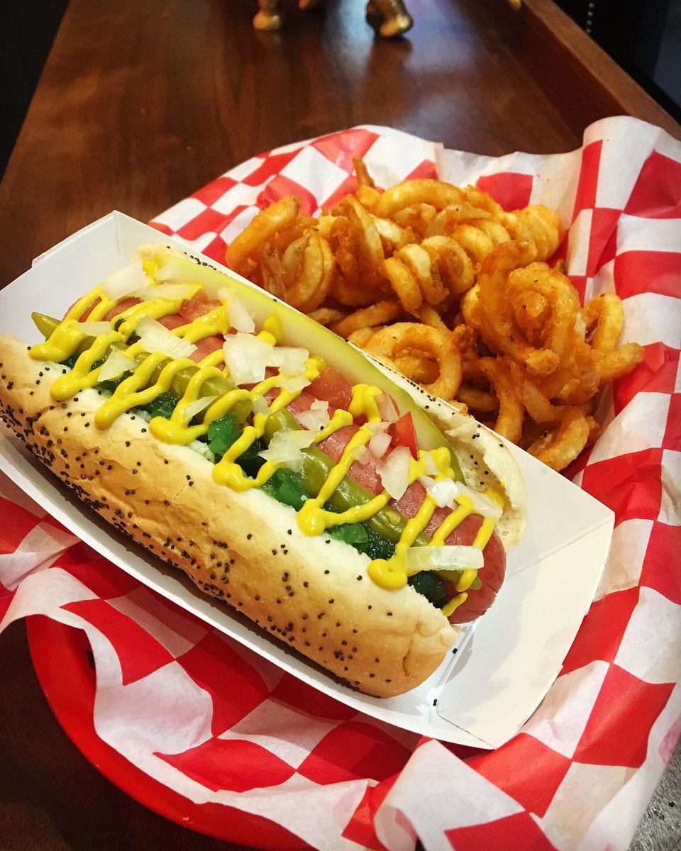 HanksJuicyBeef's tweet photo. And we r back Sat 3/4 @ Honore Club in BK 2pm-8pm !  Chicago dogs, Italian beef, Malort!  https://t.co/feXXGEYc2S https://t.co/2MHQr4jKlr