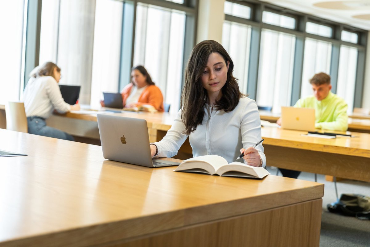 MaynoothUni's tweet photo. 📢Good news for those seeking a career in primary teaching 🧑‍🏫

MU is delighted to offer an additional 30 places in our Undergrad BEd &amp; another 30 places in our PME (Primary) teaching programmes for 2023/24 and 2024/25 under a @Education_Ire scheme to increase teaching graduates. https://t.co/N2q4nHWqDI