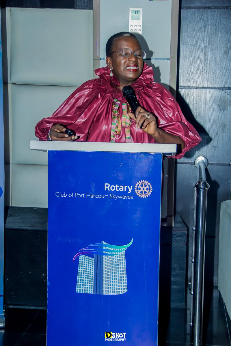 RCPhSkywaves's tweet photo. We had our Special Love Fellowship with an insightful talk by Our own "Passion Queen" PDG Ijeoma Pearl Okoro on the Power of LOVE with a charge that we should carry out an impacting Project to extend Love to someone in dire need. We then decided to donate the day's SAA. https://t.co/2CFohageTD