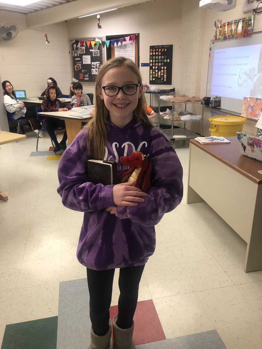 nbuckingham2's tweet photo. Grahame has received many invitations from students to come and visit.Grahame’s adventures continue today in 5th grade! #Bulldogbest #OSOB @MsColleenConway @D95mthomas https://t.co/JKEOMIzSM4