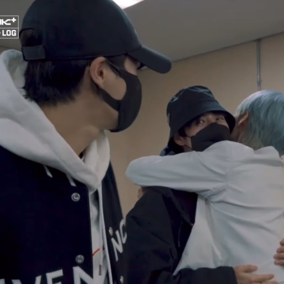 cremejrulee's tweet photo. This genre of lee jeno 🥲 https://t.co/EX1YYwPNYX