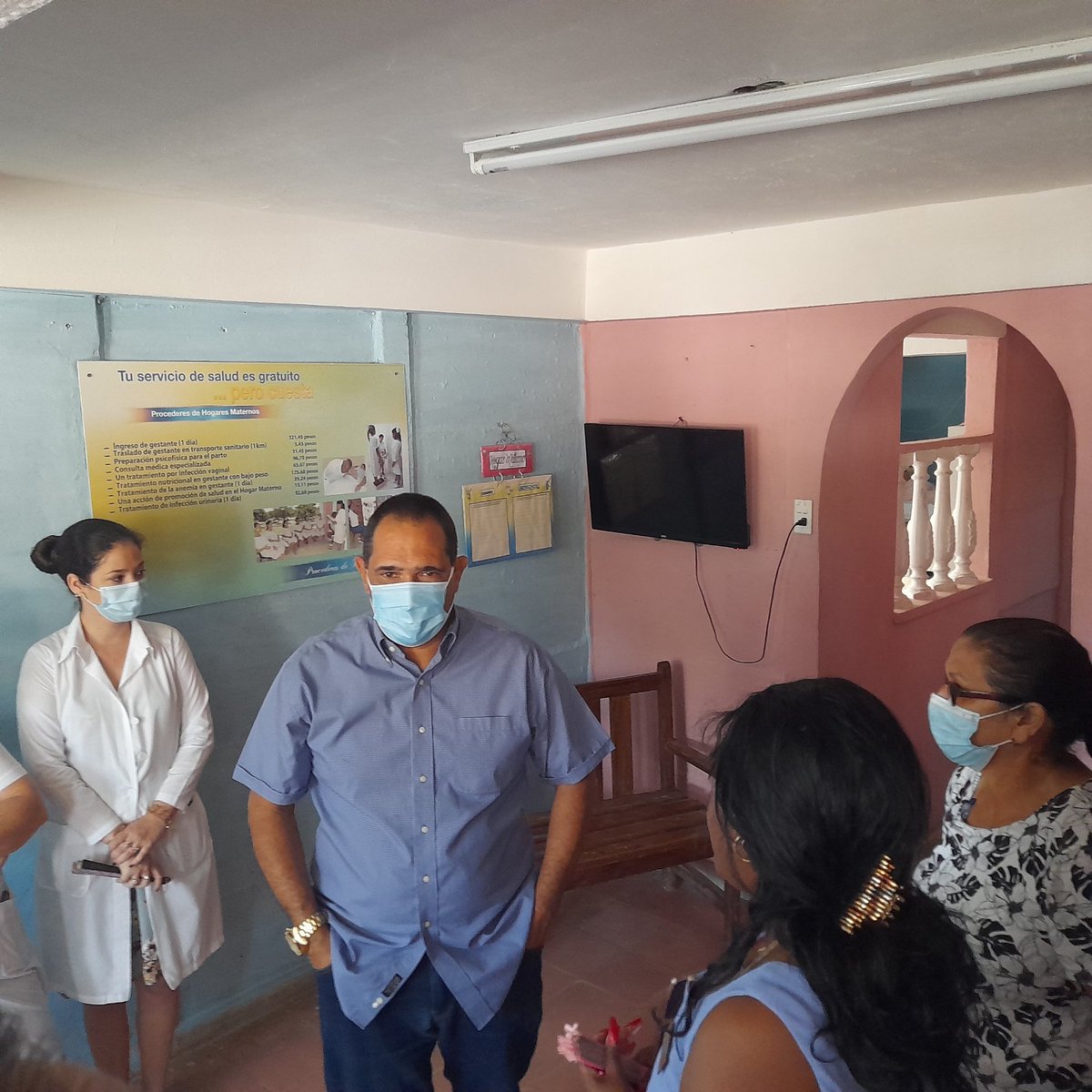 oreste83gmailc1's tweet photo. Visita el primer secretario del Partido en nuestra provincia Livan Izquierdo Alonso el Hogar Materno Municipal #MejorEsPosible #Chambas #LatirAvileño https://t.co/Q73T0a0zLF