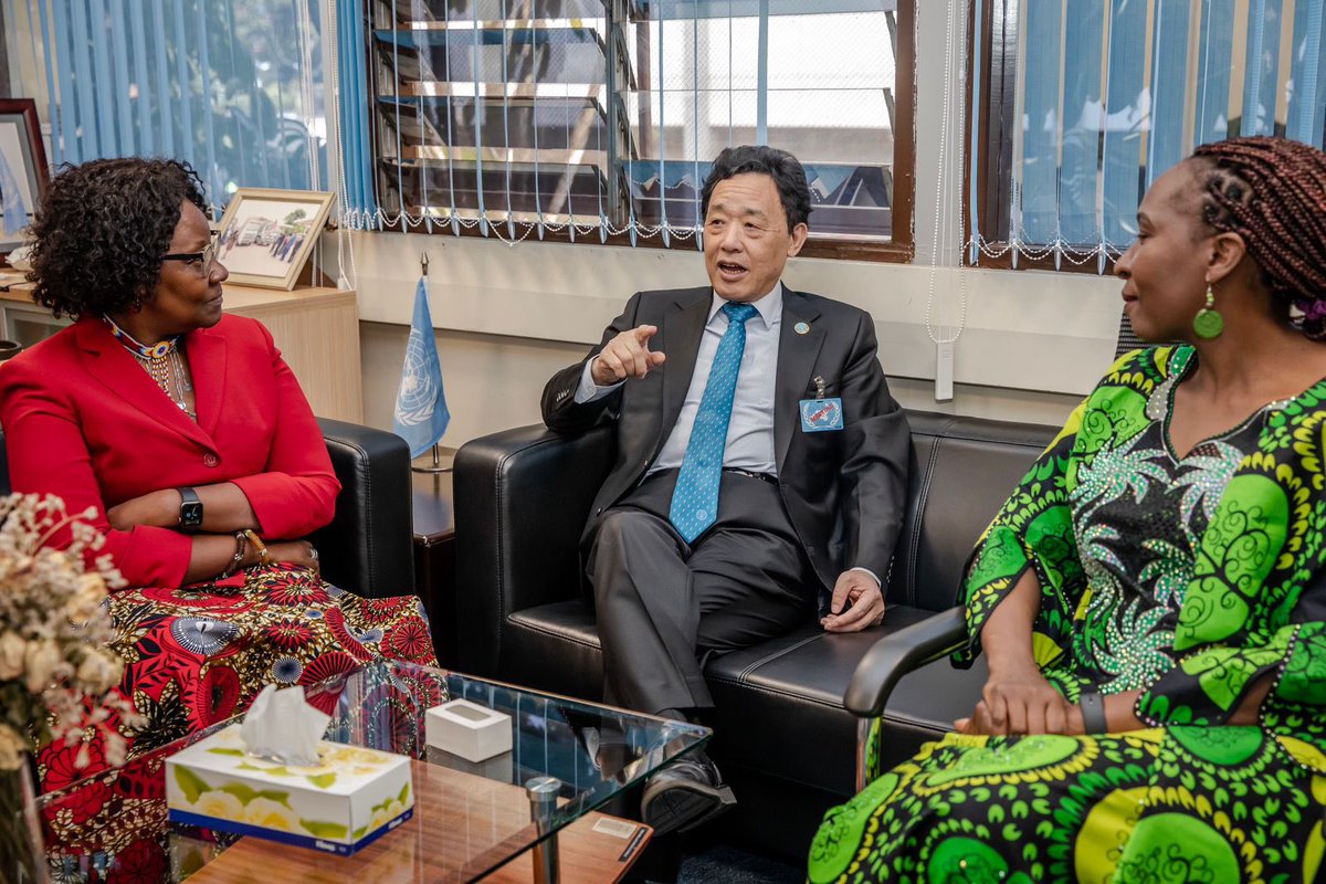 FAOKenya's tweet photo. The @FAODG today toured @FAOKenya offices and later had a meeting with the staff. He applauded the great milestones covered by FAO Kenya towards the achievement of SDGs &amp; FAO's Strategic Framework goals. https://t.co/35SmBVRLAG