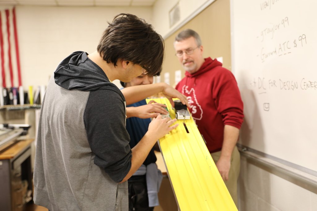 schools_garrard's tweet photo. Tech Center Tuesday is here, and we have a fun feature for you! Mr. Taylor's Engineering students used their CAD skills to design a race car, 3D printed their car and then raced to see which design was the fastest! #techcentertuesday #atcproud https://t.co/6KLg2mV1qS