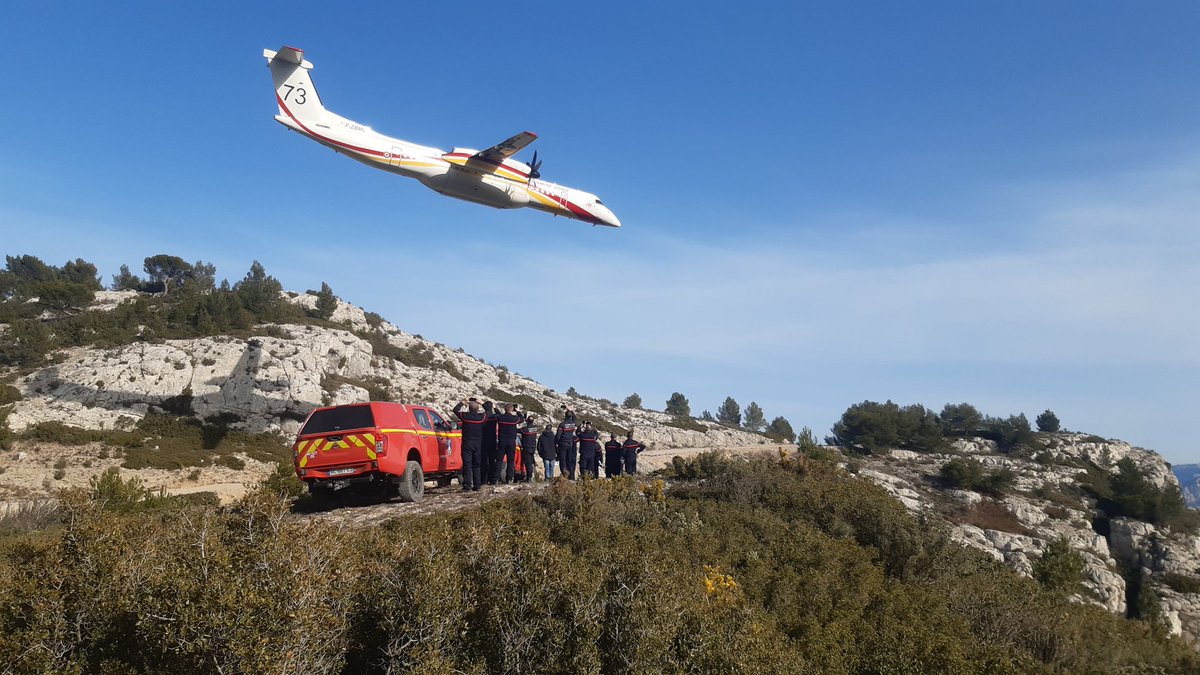 sebavignon's tweet photo. De la théorie à la pratique :  Prise en compte des moyens aériens par le chef de groupe #FDF3 @ECASCVALABRE @SDIS71 @sdis39 @sdis67 @sdis88 @sdis55 https://t.co/Mmw2bSbyBD