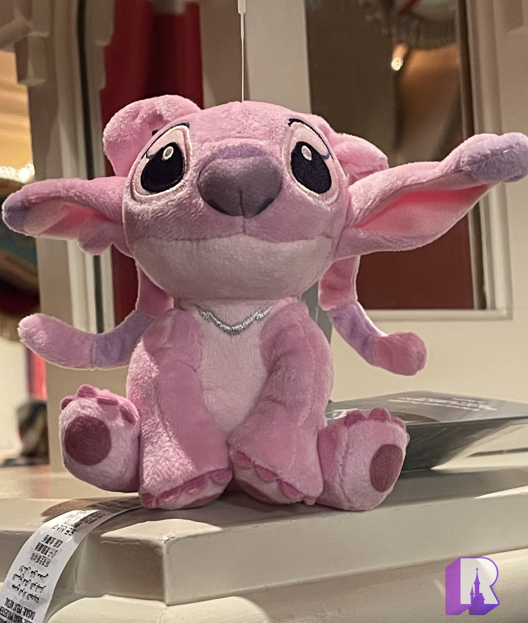 DLP Report on X: 🛍 Angel shoulder plush (€20, Disney & Co)   / X