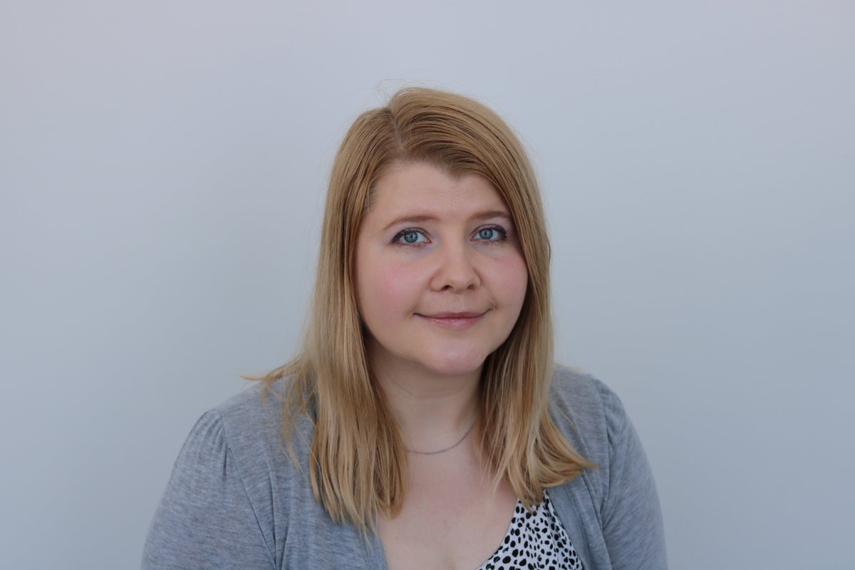 AAFC_Canada's tweet photo. Dr. Lili Mats is a chemist working in enzymatic and bacterial detoxification at our Guelph RDC. Her interest in research was partly inspired by Dana Scully on the show X-Files! Read about Lili’s research: https://t.co/TGbR7dPlgN  #25DaysofWomen https://t.co/EfccMySdH2