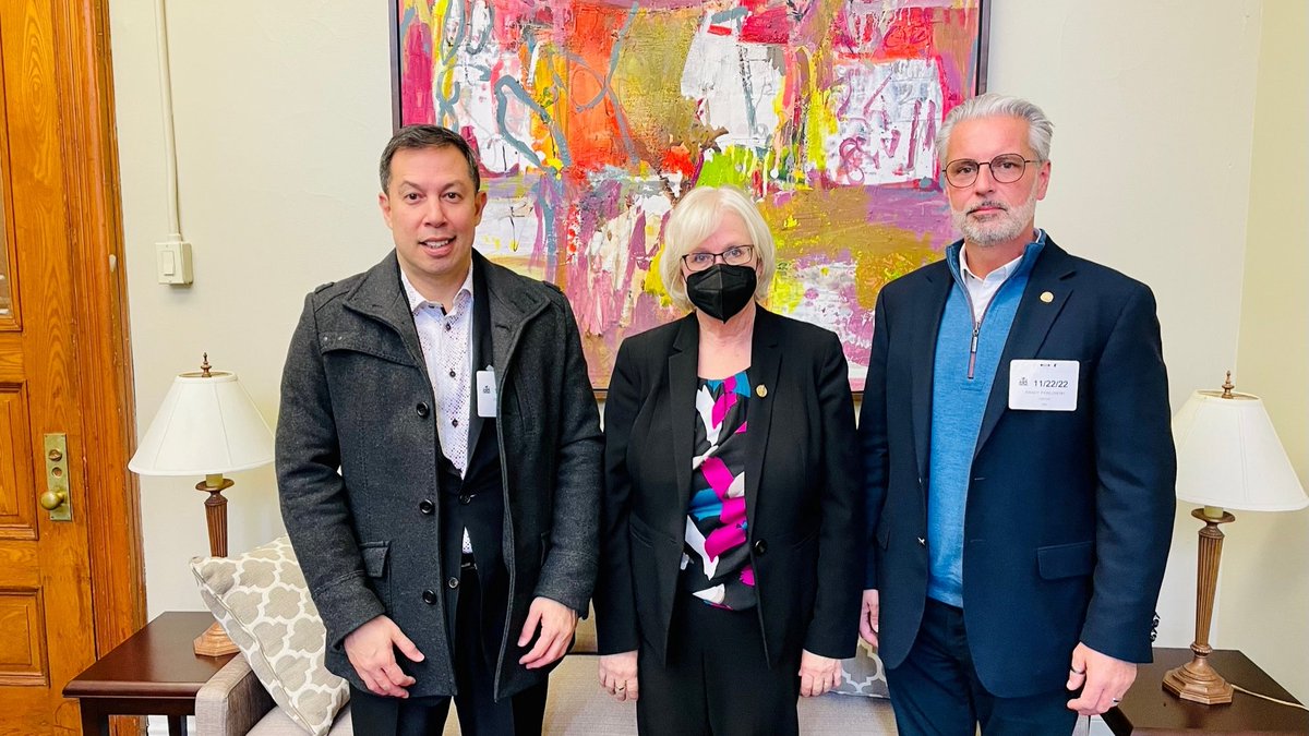 OREAinfo's tweet photo. 📣The Legislature is officially back in session!

OREA looks forward to another great year of championing the voice of REALTORs® and advocating for a fairer housing market for Ontarians.

Here are some photos from OREA’s productive meetings with MPPs last year:

#onpoli #housing https://t.co/e54kjomyoh