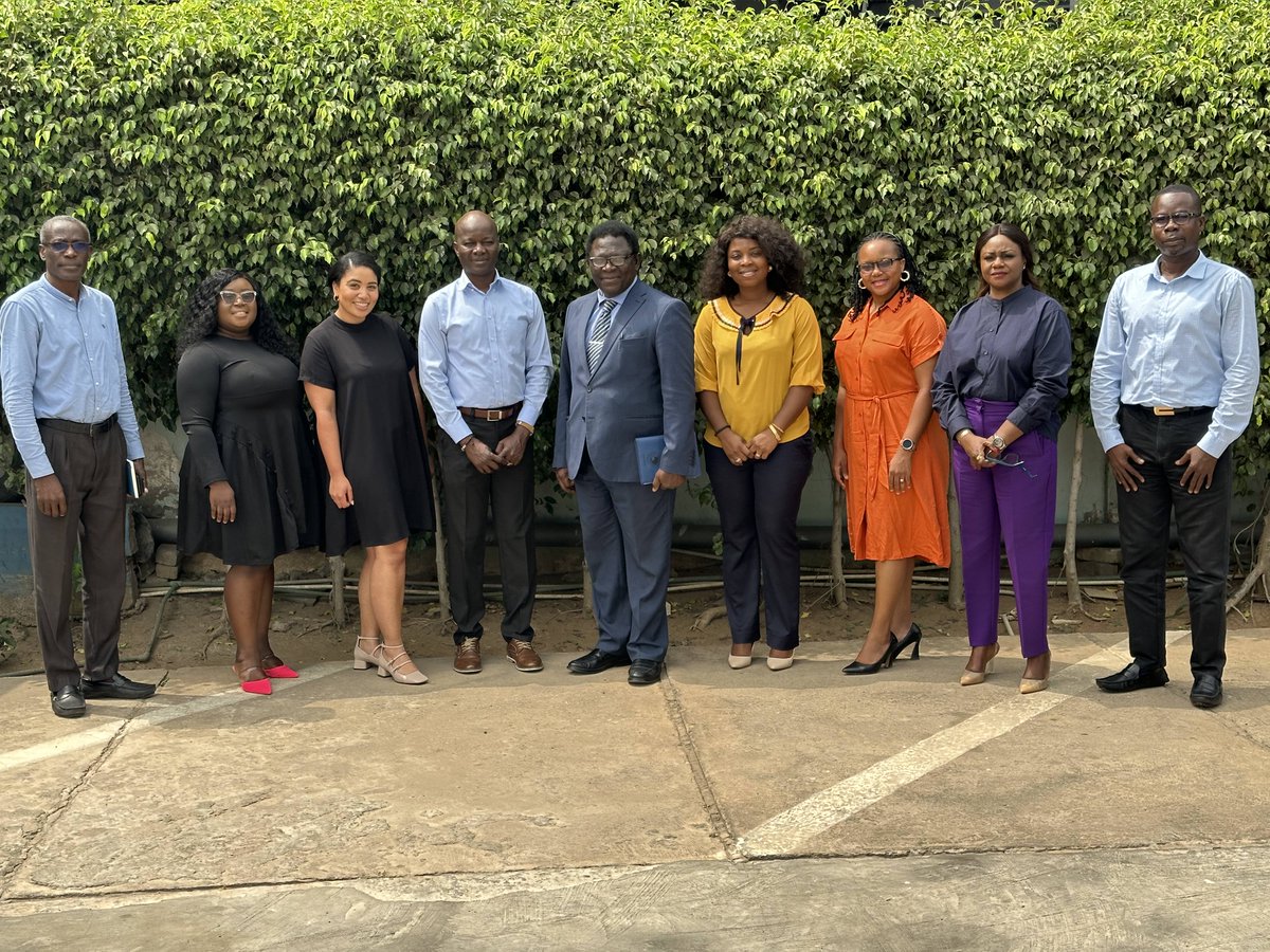 afrobarometer's tweet photo. Earlier today the Afrobarometer team met with the  Association of African Universities (@AAU_67) to discuss possible areas of collaboration. 

We look forward to a fruitful relationship between our institutions. 

#VoicesAfrica #InstitutionalCollaboration https://t.co/V54DY5PfAs