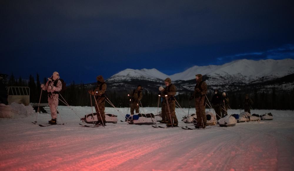 SOFWERX's tweet photo. 3rd Air Support Operations Squadron performed ski-movement training exercises at Joint Base Elmendorf-Richardson in Alaska. Airmen were preparing for an operation consisting of an unsupported ski movement along the Denali Highway.
#SOFWERX #SpecialForces #SpecialOps #train #artic https://t.co/OR2gbeQWjw