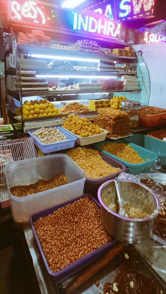 AmitKumar_ak14's tweet photo. Field work gives opportunity to meet many people and of course so many street food to eat. Unexpected #Machalipatinam to be so nice town.. @Prakash_caridea @Vinusiva8 https://t.co/TUeaOqesLZ