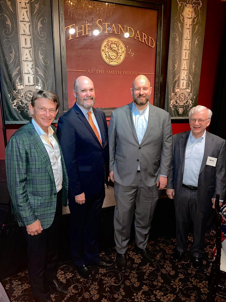 UT_President's tweet photo. Great evening with @UTBoydCenter and several business leaders discussing the state’s business and economic climate. Special thanks to Bill Fox and @DonBruceTN for hosting this important conversation.  #EverywhereUT https://t.co/ceoFBYfoDK