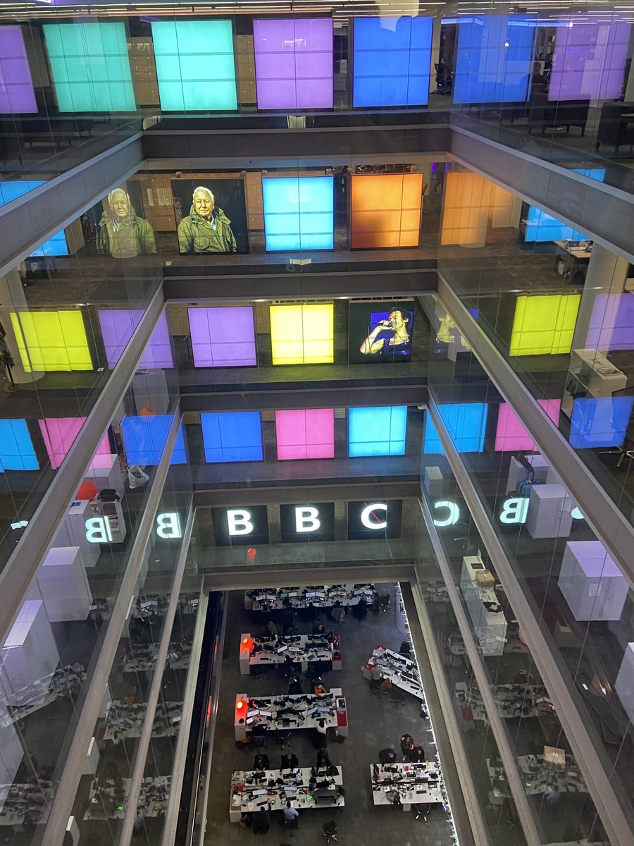 LeorZmigrod's tweet photo. What a month!

📽️ Learnt about making engaging content at @BBCNews for the BBC New Generation Thinkers Program workshops

🤝 Spoke w UN policymakers on future governance &amp; building resilience against extremism at @UNDPOGC

👩🏻‍🎓 Elected as member of @UKYoungAcademy at @royalsociety https://t.co/kpHZO4I9pr