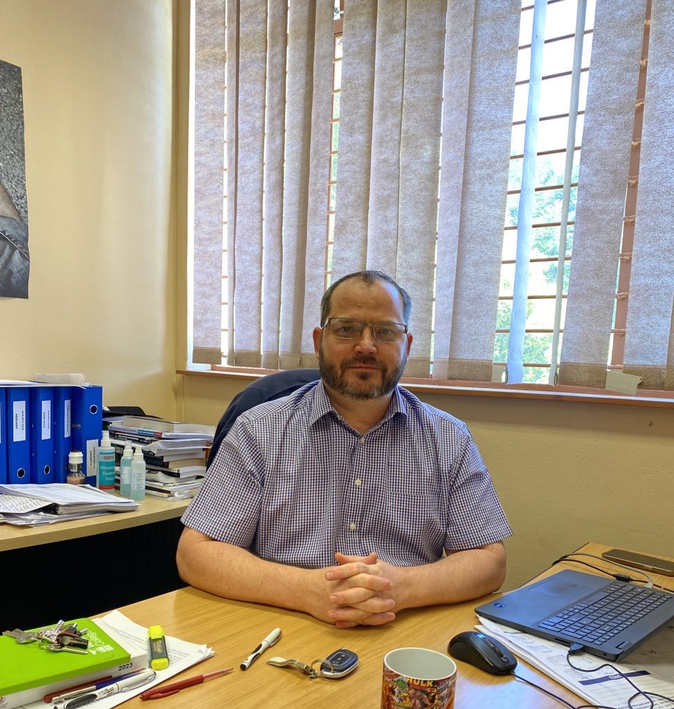 obendalo04's tweet photo. Dr J Snyders, Print Journalism Lecturer says "Journalists have the power to change the course of the world, the power to expose corruption and to protect society from wrongdoing”.
#TUTJOURN2023 
#twitterchallenge https://t.co/A5UwYE4c8v
