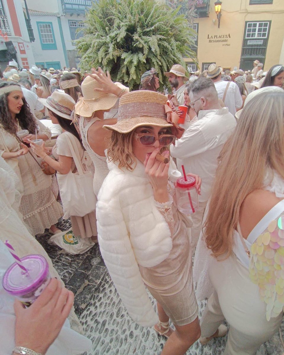 MariaVales_'s tweet photo. Carnaval palmero❤️ https://t.co/O8ibNAzHMV
